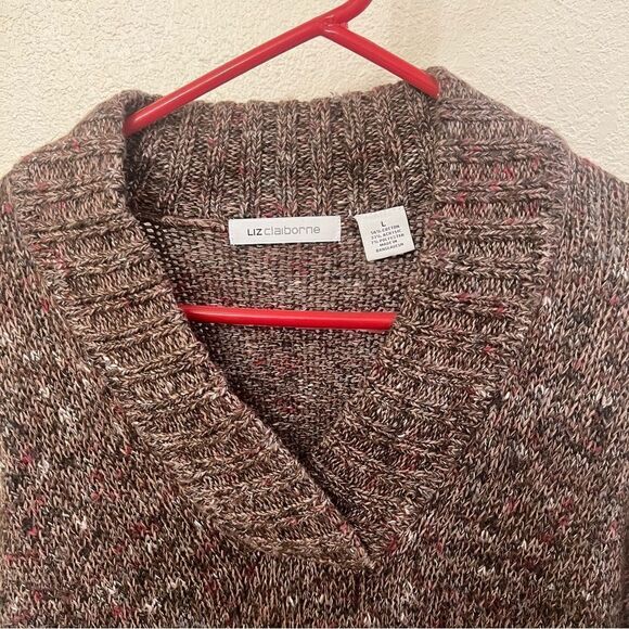 Liz Claiborne Long Sleeve V-Neck Sweater - Picture 4 of 4